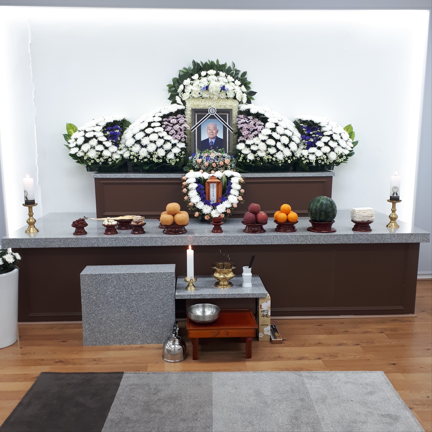 붕천지통(崩天之痛) 꽃으로 모시다